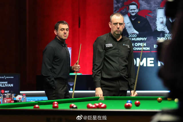 感到骄傲的 感到骄傲的